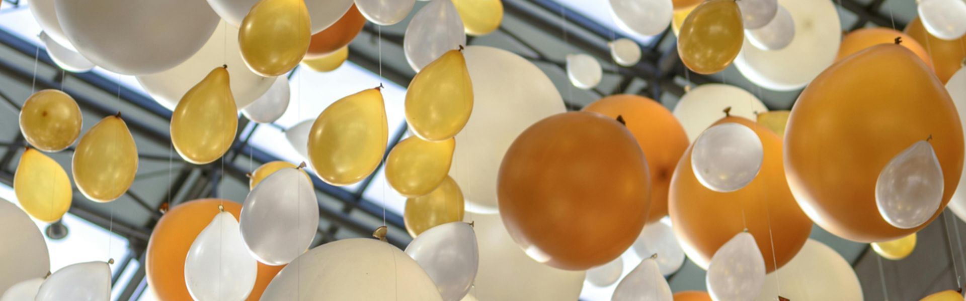 Organiser une fête surprise : astuces et lieux adaptés